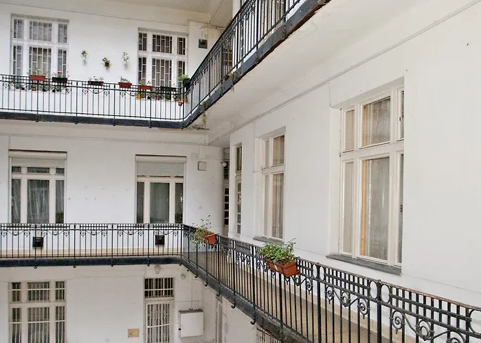 Diana Apartment On Vaci Utca